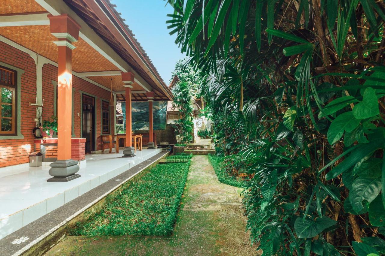 Suastika Lodge Ubud Buitenkant foto
